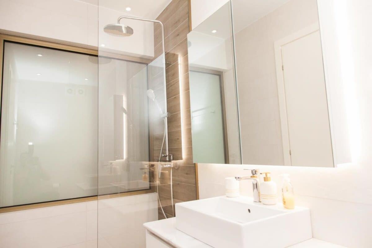 Comfortable 2 Bd Apt Near Sintagma Square Афіни Екстер'єр фото