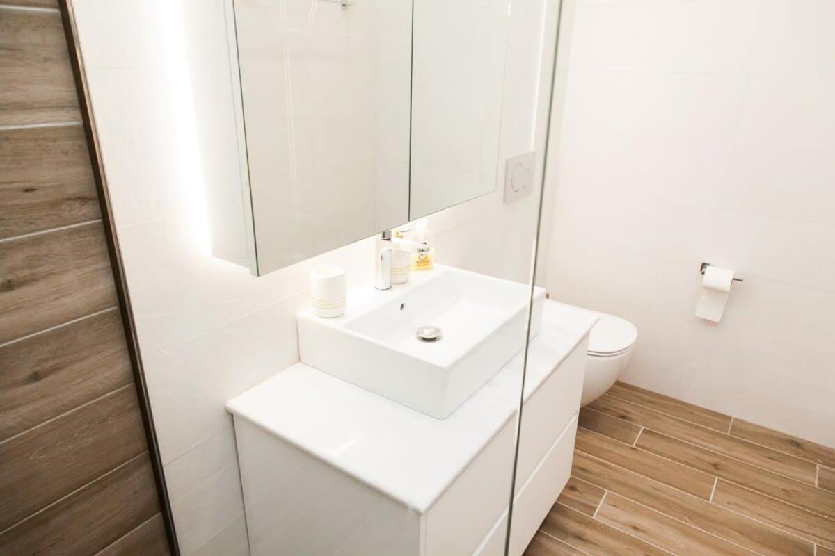 Comfortable 2 Bd Apt Near Sintagma Square Афіни Екстер'єр фото
